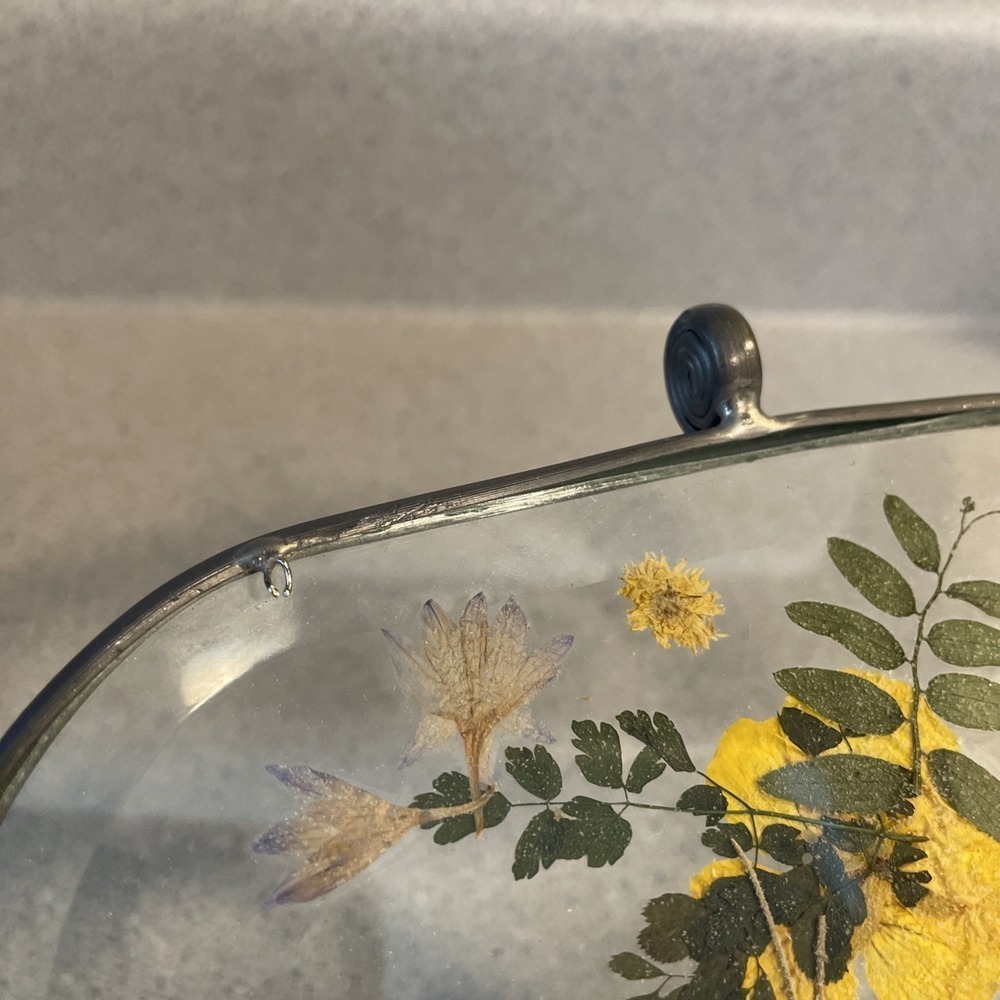 VTG Glass Trinket Keepsake Jewelry Box Cottagecore Pressed Dried Flowers - Picture 7 of 9